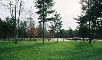 Whitetail Lodge Saint Germain Екстериор снимка